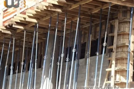 aluguel-de-escoras-metalicas-para-obras